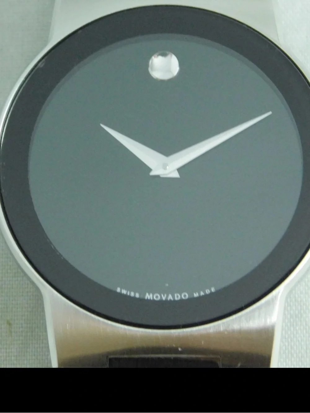 Movado Safiro Stainless Steel Black Dial 84G11885 Swiss Quartz Mens Watch 38m